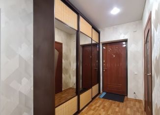 Сдается в аренду 2-ком. квартира, 65 м2, Казань, улица Сибгата Хакима, 35