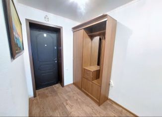 Продается 2-комнатная квартира, 42.5 м2, поселок Сахарного Завода, улица Виктора Космакова, 31