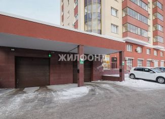 Продам 5-комнатную квартиру, 150 м2, Новосибирск, улица Крылова, 63, метро Сибирская