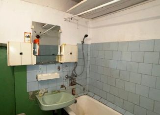 Продаю 1-ком. квартиру, 31 м2, Брянск, Фосфоритная улица, 21