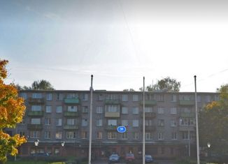 Трехкомнатная квартира на продажу, 52 м2, Лодейное Поле, проспект Ленина, 31