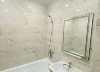 Продажа двухкомнатной квартиры, 58 м2, Чебоксары, улица писателя Лаврентия Таллерова, 22, ЖК Солнечный Парк