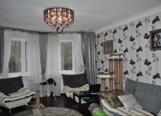 Продам трехкомнатную квартиру, 83 м2, Новомосковск, улица Дружбы