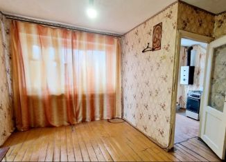 Продажа 2-ком. квартиры, 41 м2, Азнакаево, улица Ленина, 21
