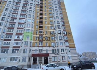 Продам 2-ком. квартиру, 59.9 м2, Тамбов, Сабуровская улица, 2В