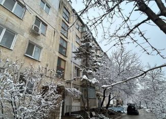 3-комнатная квартира на продажу, 60.8 м2, поселок городского типа Зуя, улица Ленина, 7