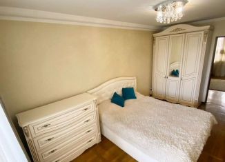 Сдается в аренду 2-ком. квартира, 57 м2, Кисловодск, улица Жмакина, 56