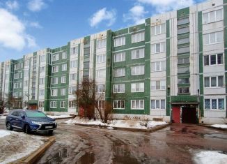 Сдается в аренду 1-комнатная квартира, 36 м2, Выборг, улица Кировские Дачи, 4