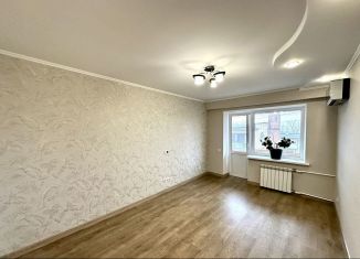 Продается двухкомнатная квартира, 45 м2, Таганрог, улица Шаумяна, 18