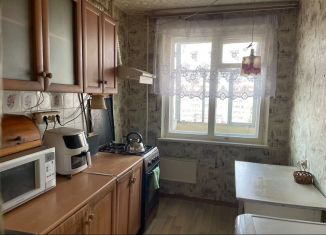 Продается 3-комнатная квартира, 76 м2, Йошкар-Ола, улица Петрова, 18