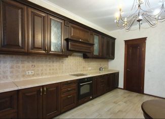 Аренда трехкомнатной квартиры, 120 м2, Краснодар, Постовая улица, 23, микрорайон Центральный