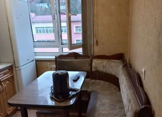 Сдача в аренду 1-ком. квартиры, 31 м2, Сочи, улица 20 Горнострелковой дивизии, 2, микрорайон Бытха