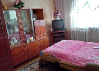 Продается 1-комнатная квартира, 36.8 м2, поселок городского типа Междуреченск, улица ЖБК, 13