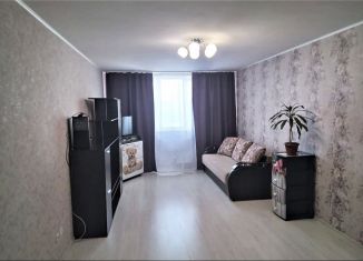 Продается двухкомнатная квартира, 70 м2, Екатеринбург, Рощинская улица, 29, ЖК Тихий Берег-2