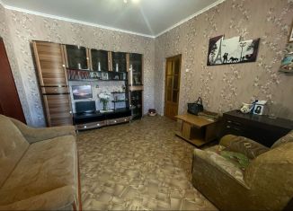 Продажа 2-ком. квартиры, 47 м2, Бежецк, Спасская улица, 35/18