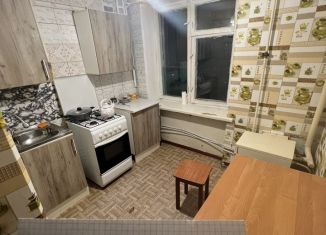 Сдаю в аренду трехкомнатную квартиру, 63 м2, Крым, улица Ленина