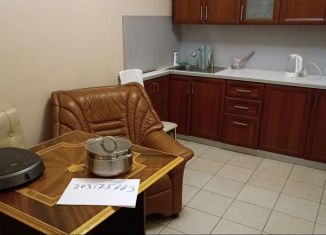 Сдам 2-ком. квартиру, 74 м2, Химки, улица Кирова, 3