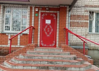 Продаю торговую площадь, 22.4 м2, Россошь, Октябрьская площадь