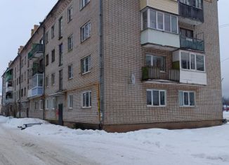 Продажа трехкомнатной квартиры, 58.5 м2, рабочий посёлок Крестцы, Островская улица