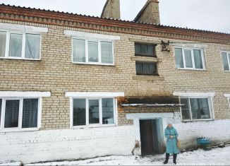 Продается четырехкомнатная квартира, 78.9 м2, село Петухово, улица Новостройка, 3