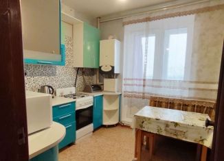 Аренда 1-комнатной квартиры, 35 м2, Строитель, улица Жукова, 15