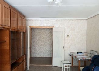 Двухкомнатная квартира на продажу, 50 м2, Звенигово, улица Бутякова, 100