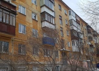Продам двухкомнатную квартиру, 44 м2, Екатеринбург, улица Машиностроителей, 59, метро Машиностроителей