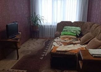 Сдача в аренду трехкомнатной квартиры, 63 м2, поселок городского типа Анна, Советская улица, 56