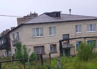 Продается двухкомнатная квартира, 44.6 м2, поселок городского типа Кадый, улица Балакирева, 3А