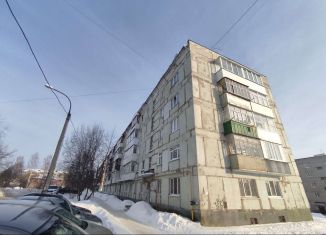 Продается 3-комнатная квартира, 59.3 м2, Лысьва, улица Орджоникидзе, 8Б