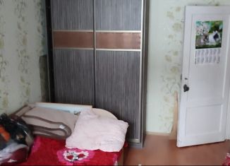 Продается 4-комнатная квартира, 72 м2, Екатеринбург, улица Кузнецова, 6, улица Кузнецова