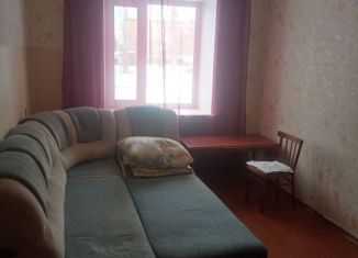 Сдается четырехкомнатная квартира, 90 м2, Шадринск, улица Свердлова, 88