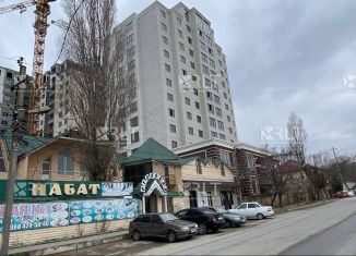 Продается 1-комнатная квартира, 50 м2, Махачкала, улица Азизова, 41А