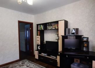 Продам 2-комнатную квартиру, 64 м2, Сосновоборск, улица Ленинского Комсомола, 42