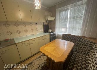 Трехкомнатная квартира в аренду, 64 м2, Белгородская область, Комсомольский проспект, 33