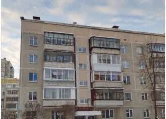 Продается двухкомнатная квартира, 52.7 м2, Челябинская область, улица Ветеранов, 7