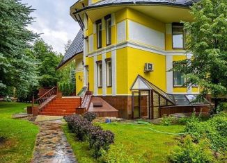 Сдаю коттедж, 700 м2, деревня Мишуткино, Живописная улица, 1