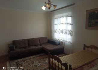 Сдаю в аренду однокомнатную квартиру, 41 м2, Грозный, проспект Мохаммеда Али, 37
