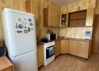 Продается двухкомнатная квартира, 56.2 м2, Екатеринбург, улица Краснолесья, 93