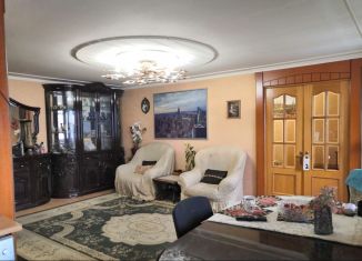 Продаю трехкомнатную квартиру, 55 м2, Петропавловск-Камчатский, Советская улица, 48