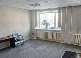 Продажа 2-комнатной квартиры, 42.6 м2, Магадан, проспект Ленина, 32