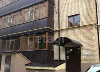 Продается двухкомнатная квартира, 86 м2, Карачаево-Черкесия, улица Космонавтов, 41В