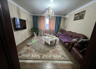 Продается 3-комнатная квартира, 70 м2, Буйнакск, улица Имама Шамиля, 52
