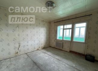 Продается 3-ком. квартира, 58.3 м2, Астрахань, улица Адмирала Нахимова, 125