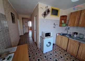 Продаю 3-ком. квартиру, 72 м2, посёлок городского типа Мирный, улица Сырникова, 20