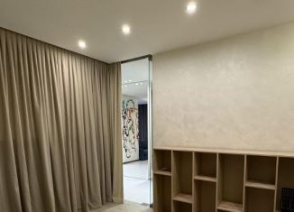 Сдам 2-комнатную квартиру, 60 м2, Симферополь, улица Самокиша, 10А