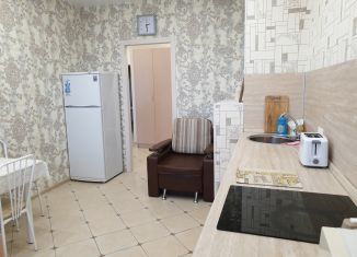 Сдается двухкомнатная квартира, 70 м2, Костромская область, улица Ивана Сусанина, 41