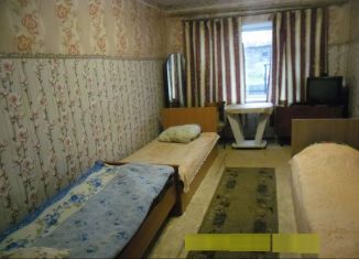Сдается 2-комнатная квартира, 37 м2, поселок городского типа Хвойная, Советская улица, 46