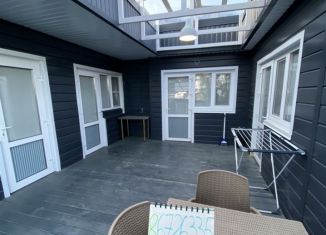 Сдается дом, 100 м2, поселок городского типа Парковое, Парковое шоссе, 1В