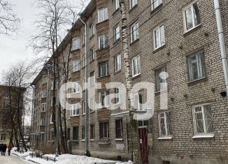 Продается 1-комнатная квартира, 32 м2, Санкт-Петербург, улица Курчатова, 6к6, улица Курчатова